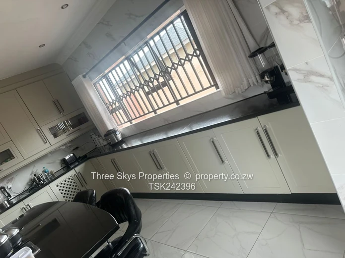 Very Neat And Modern House