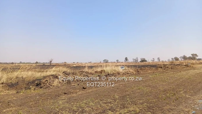 2000m² Stand with Main Road Frontage & Water — Mt Pleasant Heights