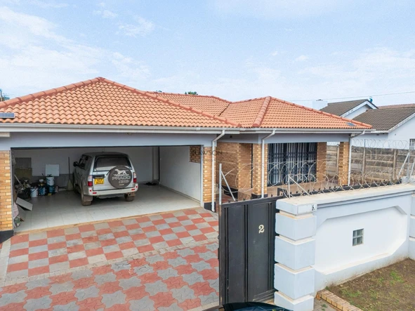 5 Bedroom House