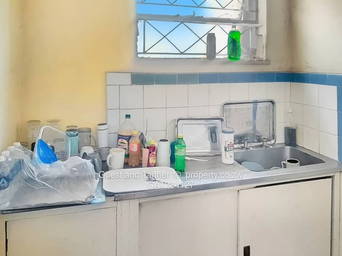 Bachelor Flat for Sale in Avenues, Harare – Affordable Investment Opportunity Near You!