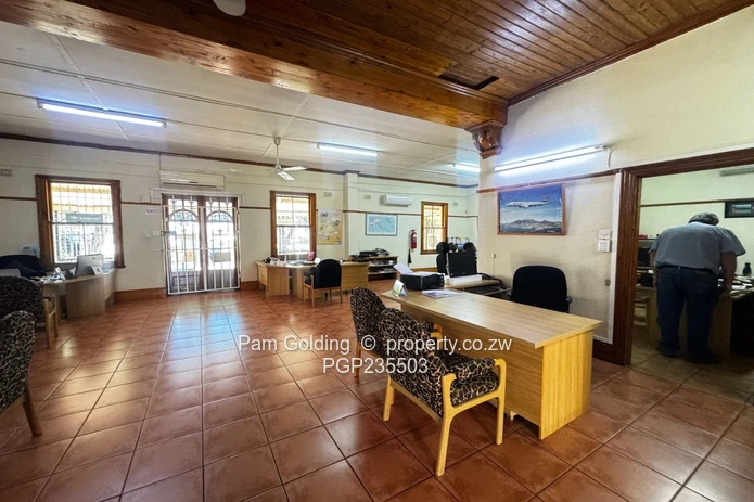 Beautiful Townhouse In A Prime Location