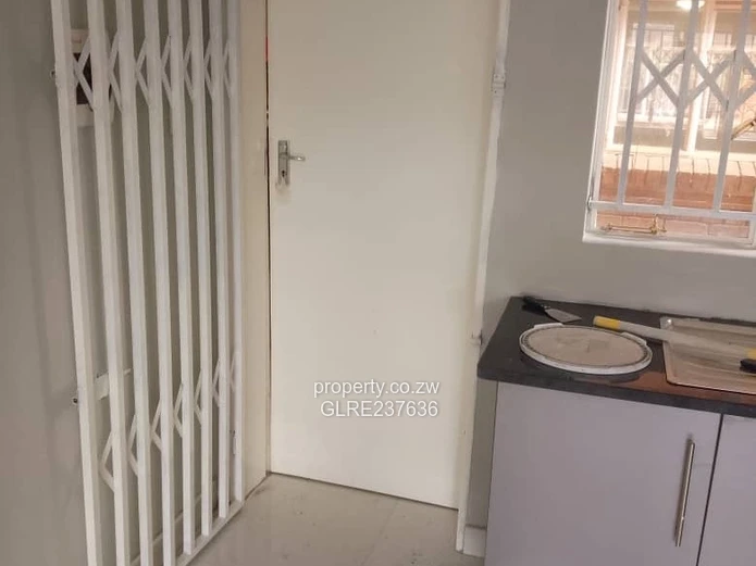 Glaudina 2 BEDROOMED FLAT TO RENT