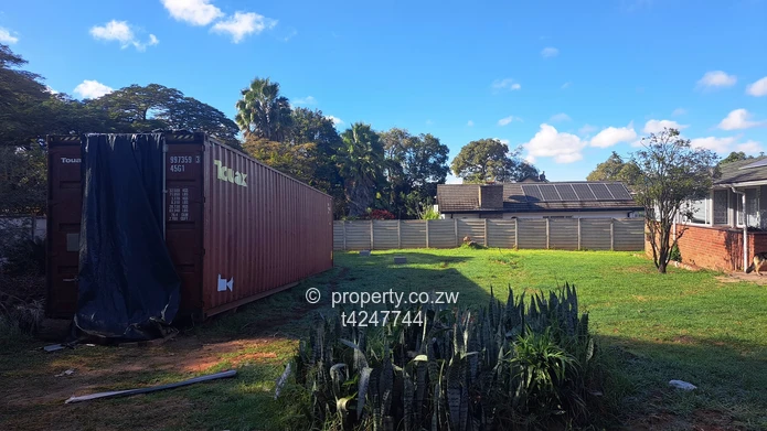Hillside 3 bedroom house to rent as offices 