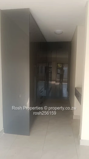 Modern 2-Bed Garden Flat with Borehole in Marlborough