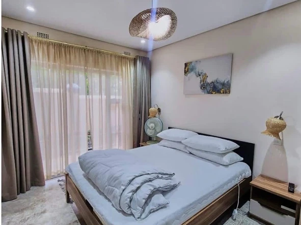 4 Bedroom Flat & Apartment