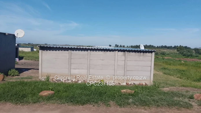 Mufakose stand behind ruzivo primary school 