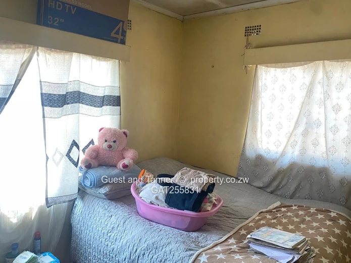4-Bedroom House with Expansion Potential for Sale – Chitungwiza, Unit J