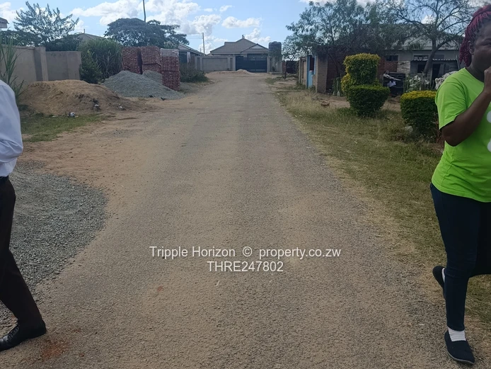 5-Bed Shell on Main Road, Glaudina — En-suite & Fireplace