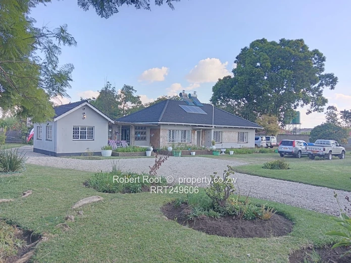 3 Bedroom House For Sale in Marlborough