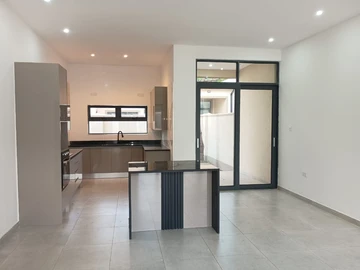 5 Unit Townhouse Complex