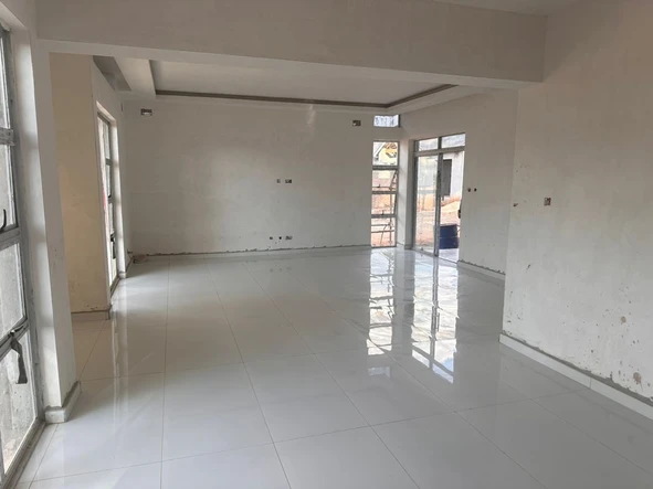 3 Bedroom Flat & Apartment