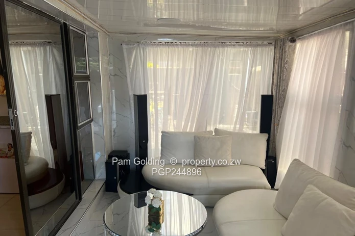 Modern Family Home (Sole Mandate)