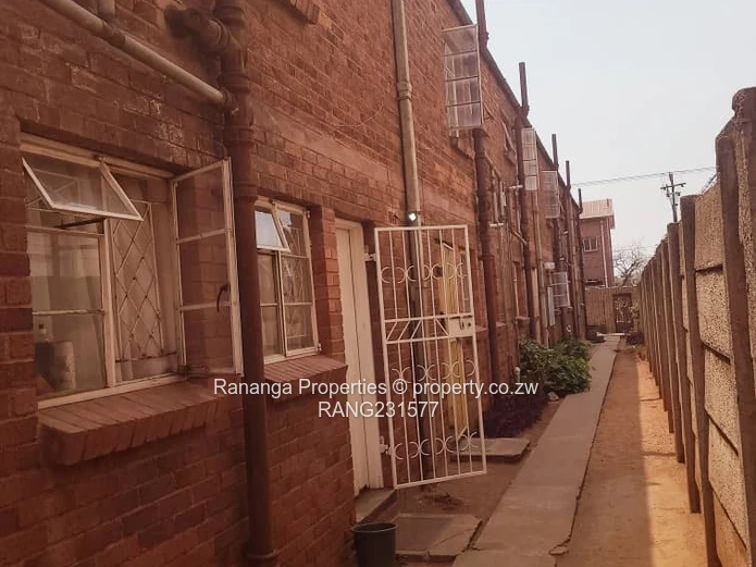 3-Bed Brick Flat on Main Road, Bulawayo CBD (Sole Mandate)