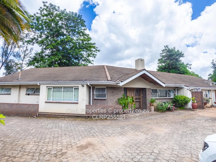  Architect Designed Commercial Opportunity!