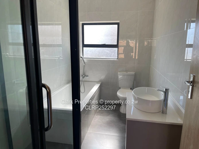Modern unit available in Malbrough 