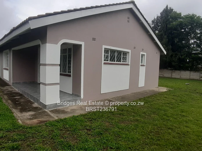 4 bed house to behold and live in ! 