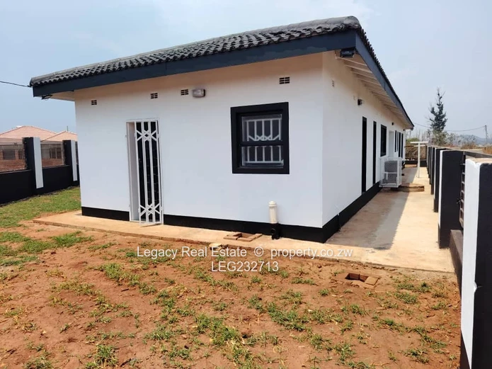  Elegant Family Home with Solar and Borehole