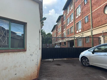 2 Bedroom Flat & Apartment