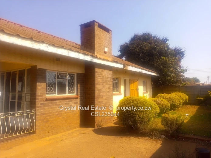 Dzivarasekwa Commercialproperty : Surgery/Home/Offices  (Sole Mandate)