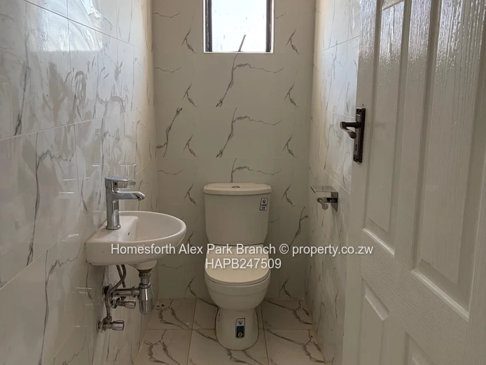 Hatfield Newly Built Cluster House For Sale (Sole Mandate)