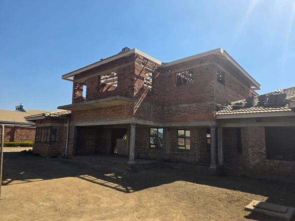 6 Bedroom House
