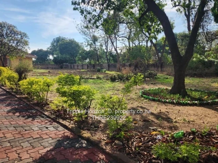 4-Bed Waterfalls Home on 3200m² with Driveway & Borehole