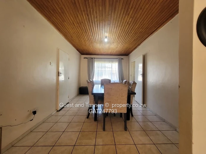 New Marlborough Neat and Spacious Family Home - 4 Bedrooms to Rent