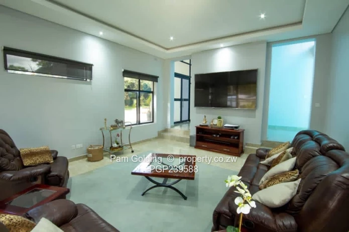 Elegant Family Home In Borrowdale Brooke