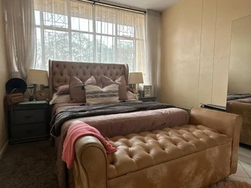 2 Bedroom Flat & Apartment