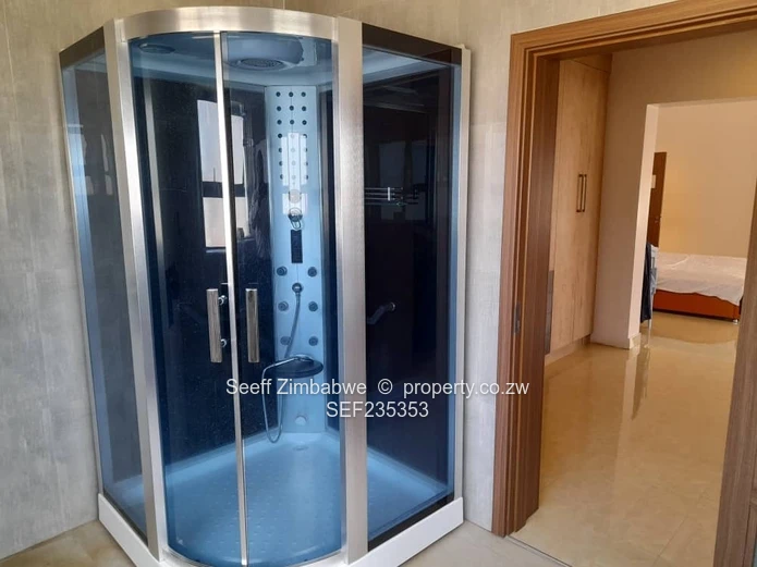 Exquisite Quinnington Masterpiece: Luxury Living with Skyline Views (Sole Mandate)