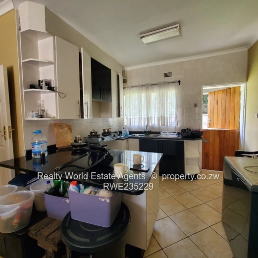 Newlands Garden Flat To Let