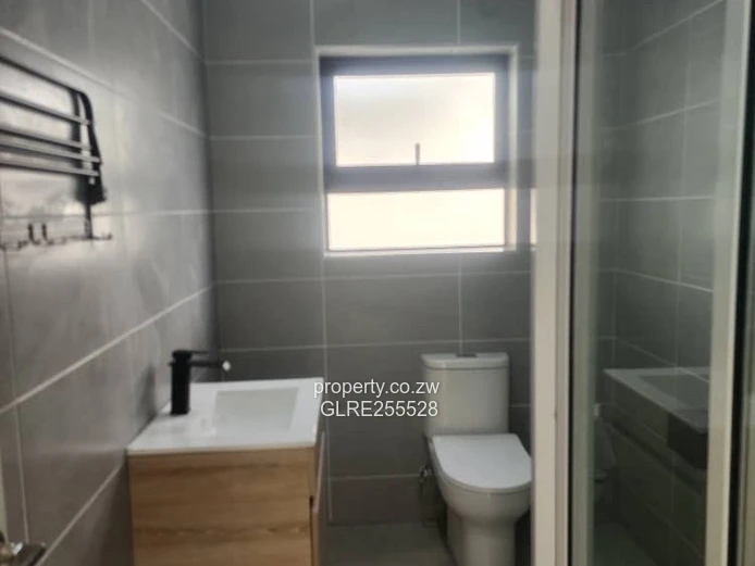Borrowdale 3-Bed Townhouse - Fitted Kitchen, Tiled Baths