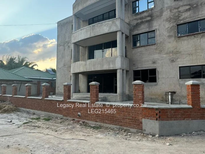 Luxurious 4-Bed Townhouse with Borehole in Glen Lorne