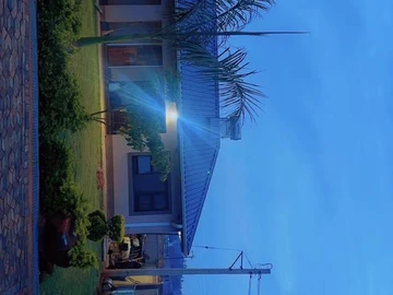 6 Bedroom House