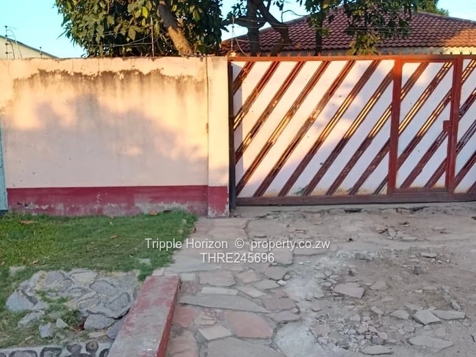 Mainway Meadows: 4-Bed Home on 600m² with Borehole