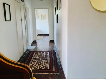 2 Bedroom Flat & Apartment