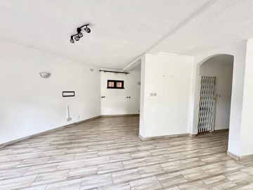 3 Bedroom Flat & Apartment