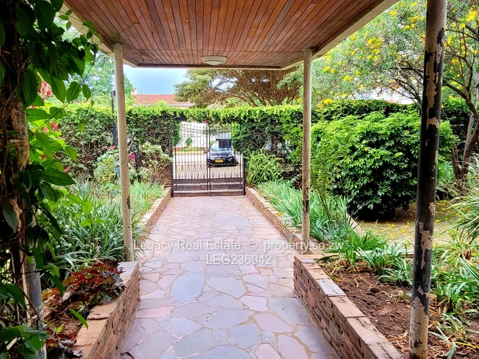 Upper Avenues,Executive Apartment for Sale with Elevator & Pool