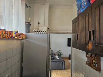 2 Bedroom Flat & Apartment