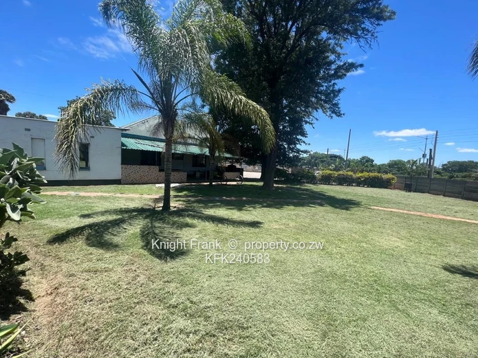 Road Frontage Commercial Property In Hatfield