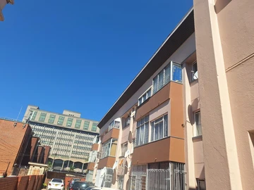 Flat & Apartment