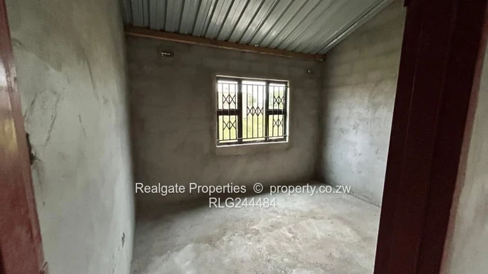 Three Bedroomed House In Cowdray Park