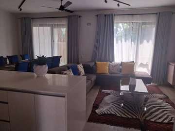 3 Bedroom Flat & Apartment