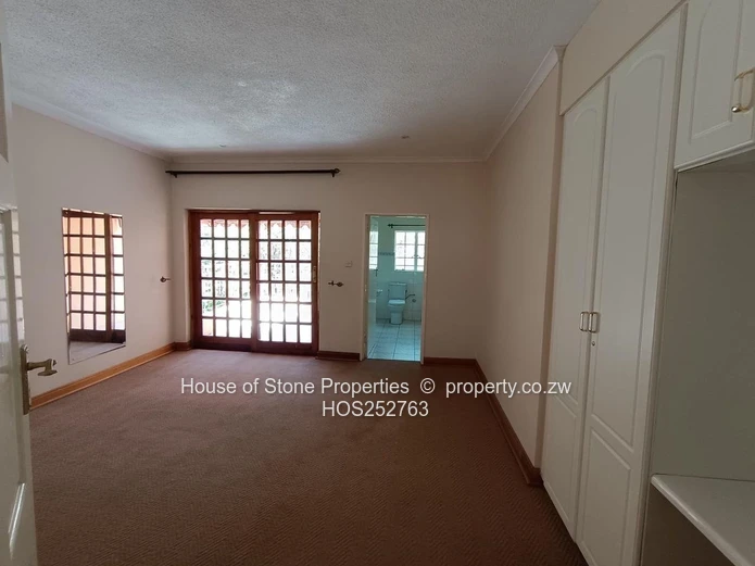 Luxurious Family Home – Folyjon Glen Lorne Sale