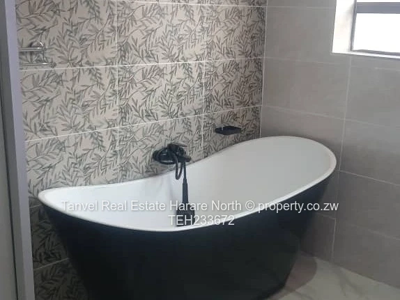 Pomona Nyeredzi Ridge .250k. House for Sale –   *Land Size: 600sqm | Ready for Title Deeds   