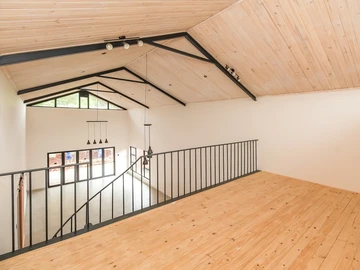 3 Bedroom Flat & Apartment