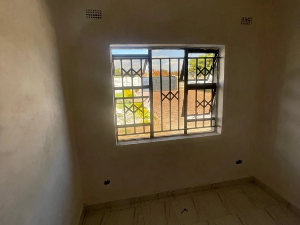 3 Bedroom Flat & Apartment