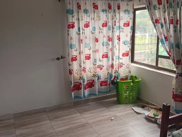 6 Bedroom House