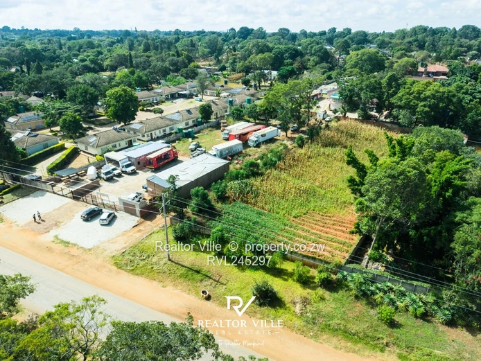 Prime Greendale 6000m² — Main Road Frontage, Sewered & Subdividable