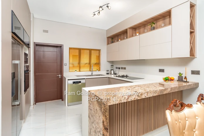 Modern Luxury Townhouse – Golden Stairs, Mount Pleasant (Sole Mandate)